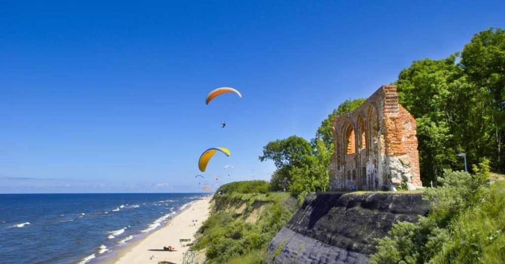 Apartamenty Obok Ruin Trzęsacz Exterior foto